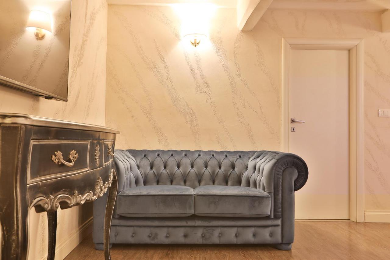 Grottini Luxury Suites ~ Pantheon Roma Exterior foto